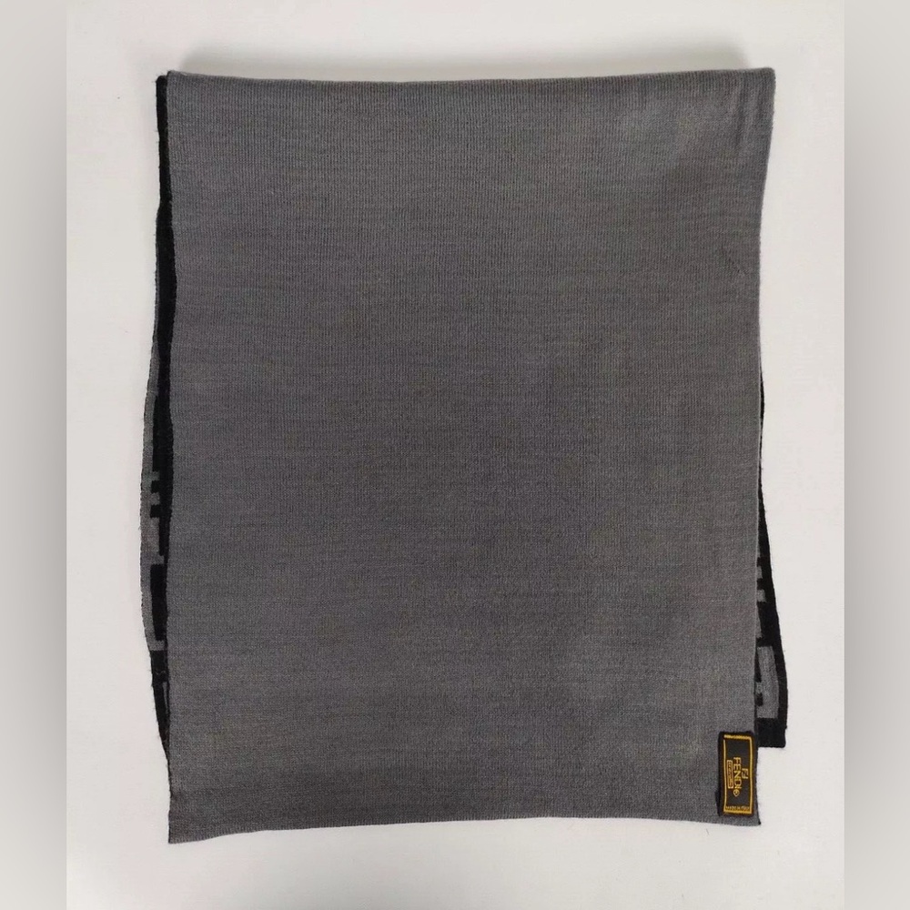 Fendi Gray and Black Wool Scarf - Picture 3 of 4
